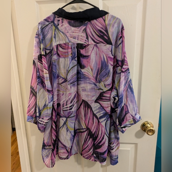 Susan Graver sheer, button down blouse with 3/4 sleeves, size 3X - Picture 8 of 11
